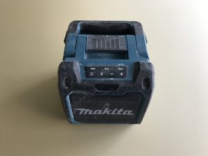 Makita　充電式スピーカ　MR200